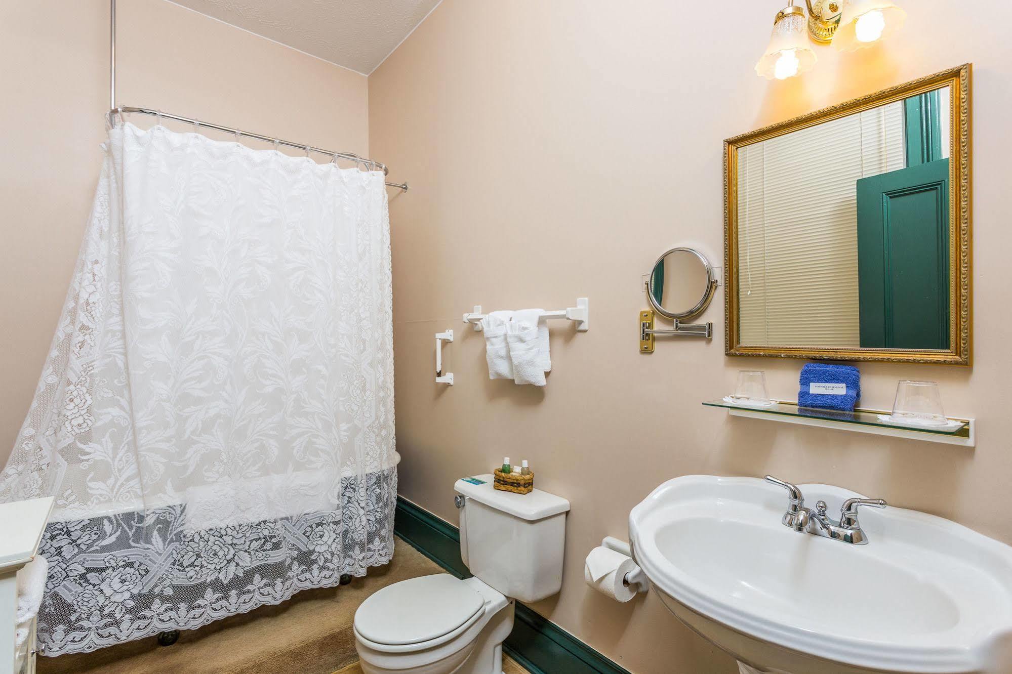 Spencer House Inn Saint Marys Ngoại thất bức ảnh